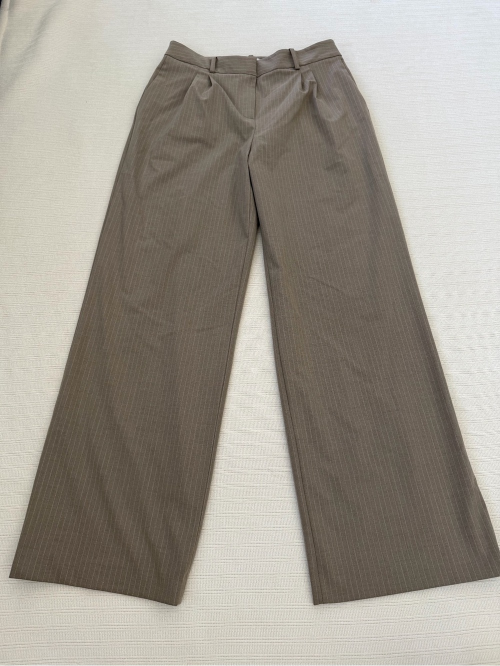 Calvin Klein High Rise Wide Leg Pinstripe Pleated Trousers Taupe Size 10 BeS2